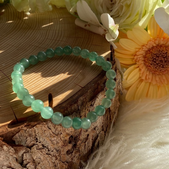 Green Aventurine Beaded Bracelet - Picture 1 of 3